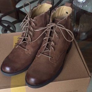 Bussola Leather Boots